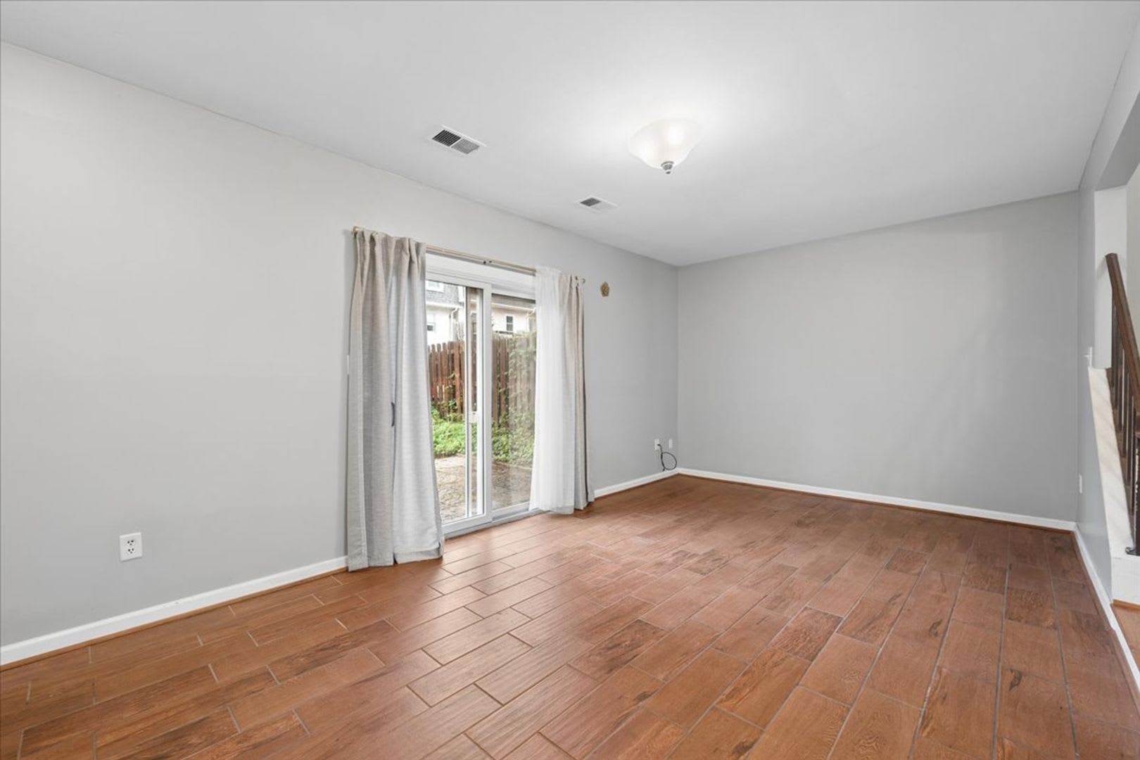 Nice townhouse in Walkersville for LEASE – photo 2