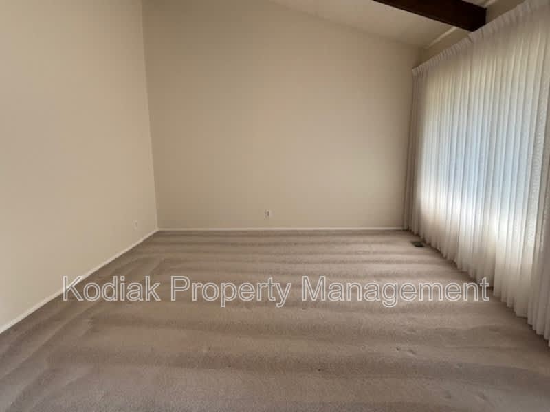 9694 Stonehaven St – photo 5