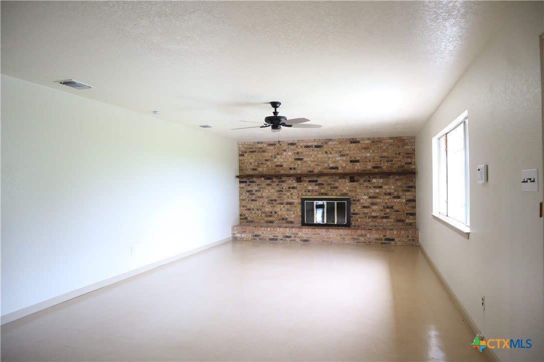 707 Old Seguin Luling – photo 3