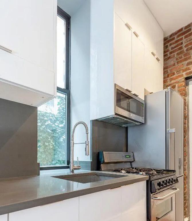 303 Mercer Street – photo 5