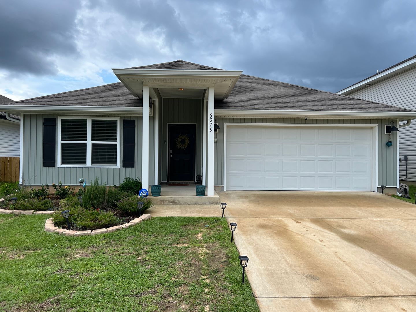 Must See 4 Bed 2Bath Pace Home – photo 1