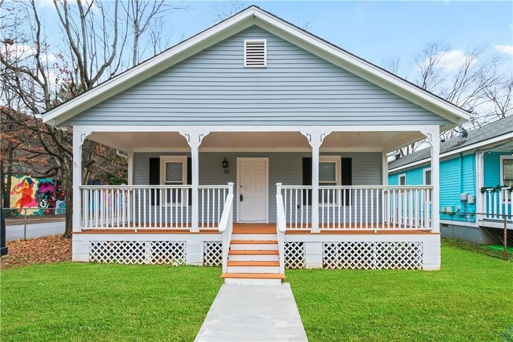 112 Tye Street SE – photo 1