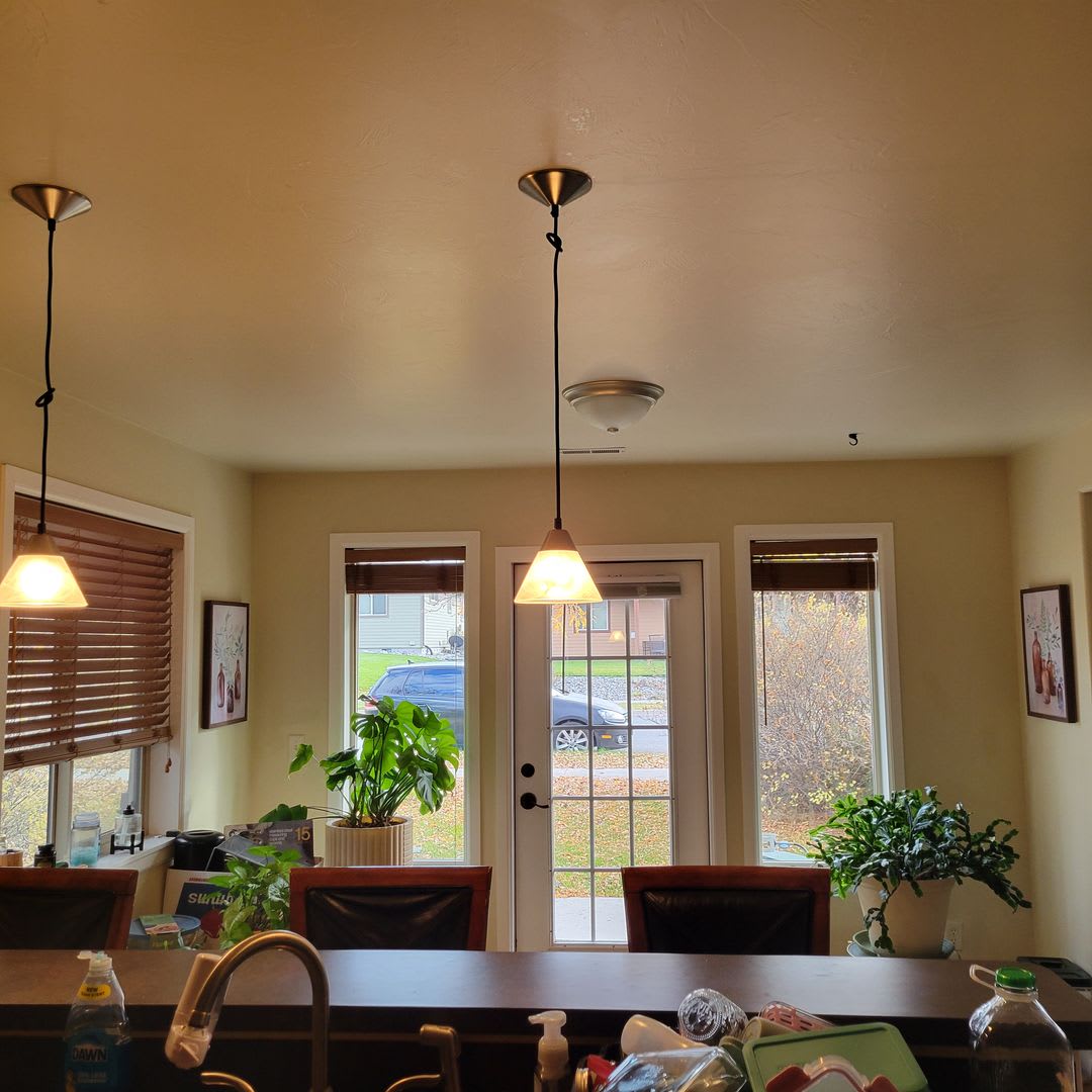 3 Bed 2.5 Bath with double attached garage in Bozeman – photo 3