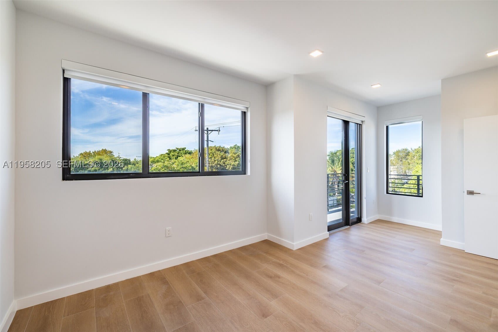 1376 Sw 4Th St – photo 5