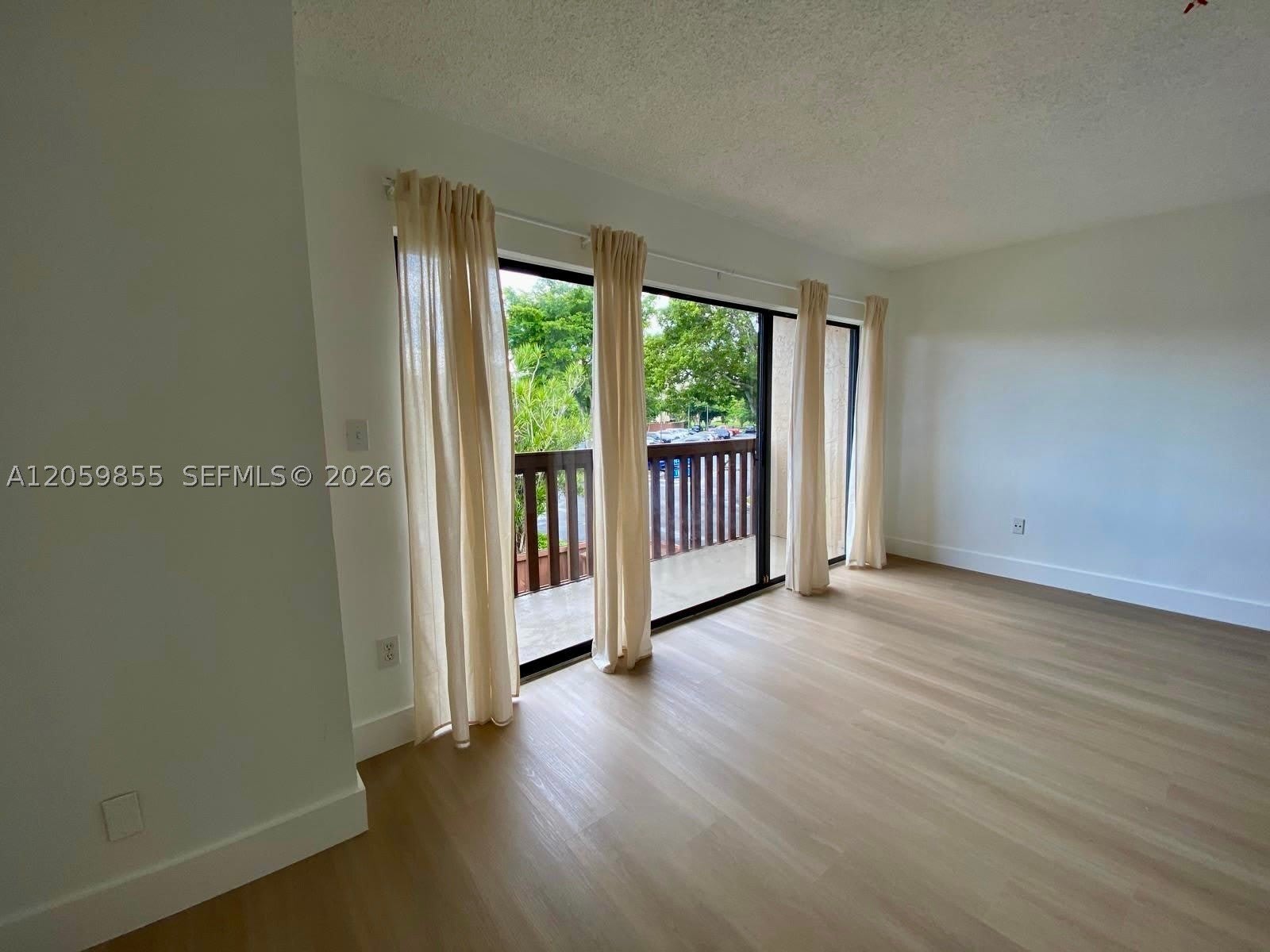 6544 SW 114 PL – photo 4