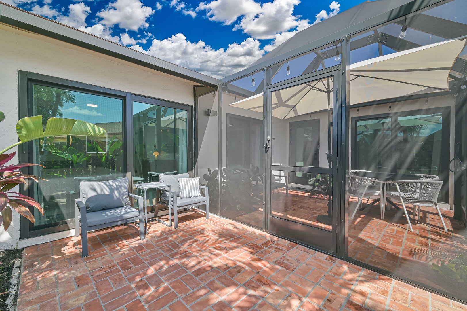 Now Available Cozy Furnished Villa In Royal Woods – photo 3