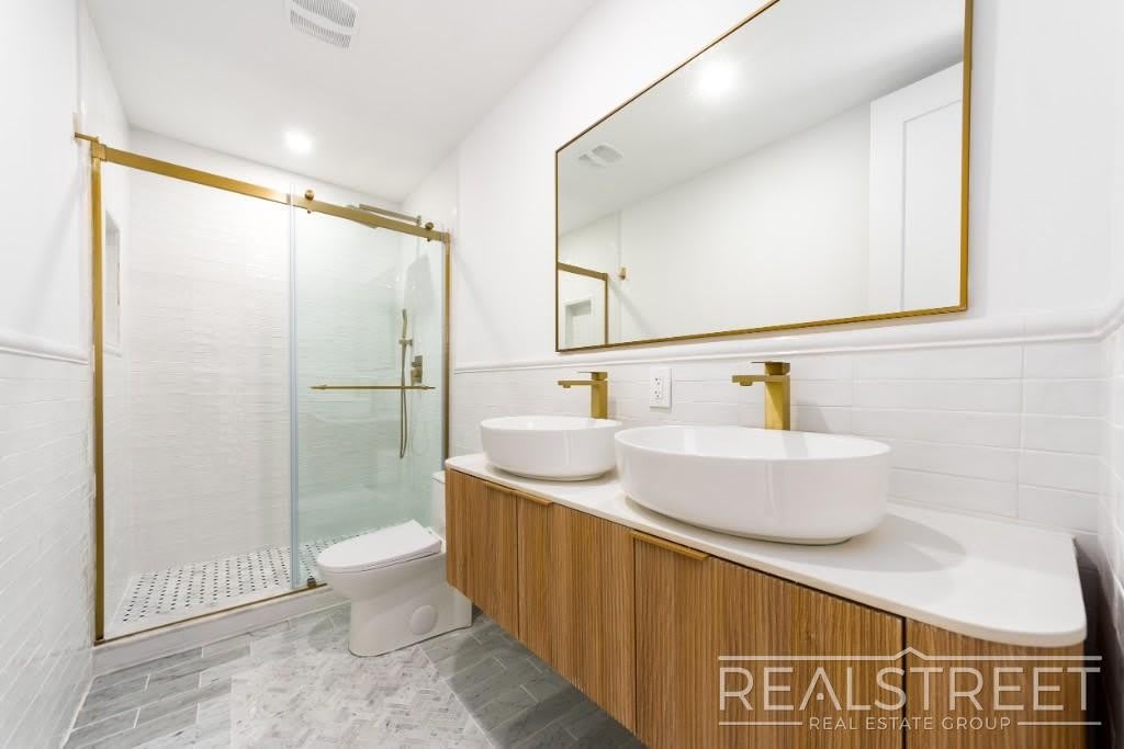 422 Humboldt Street – photo 5