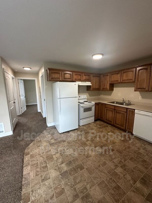 245 Opal Ct. – photo 3