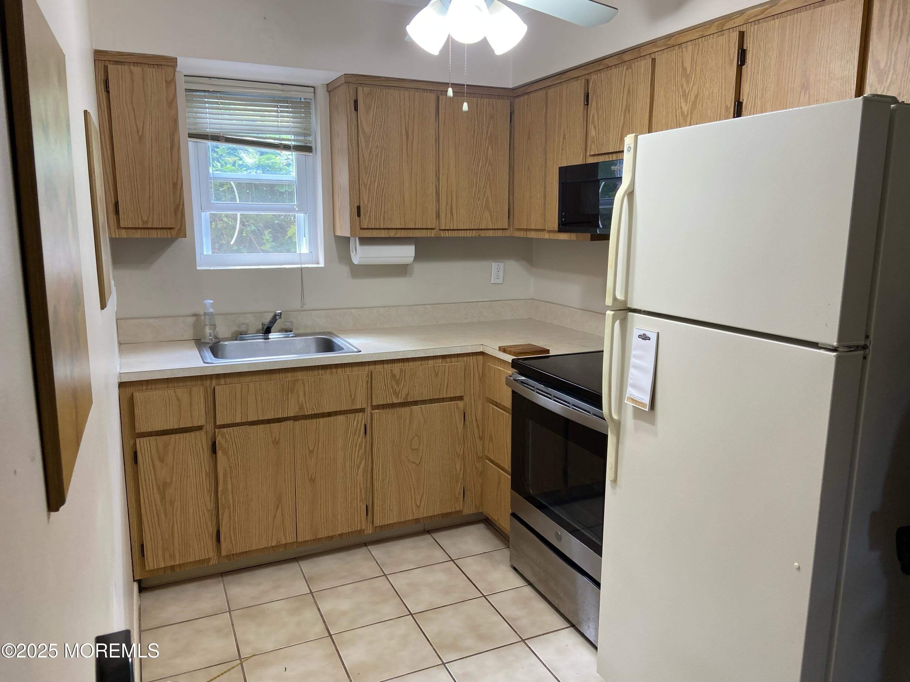 548 Ocean Boulevard – photo 2