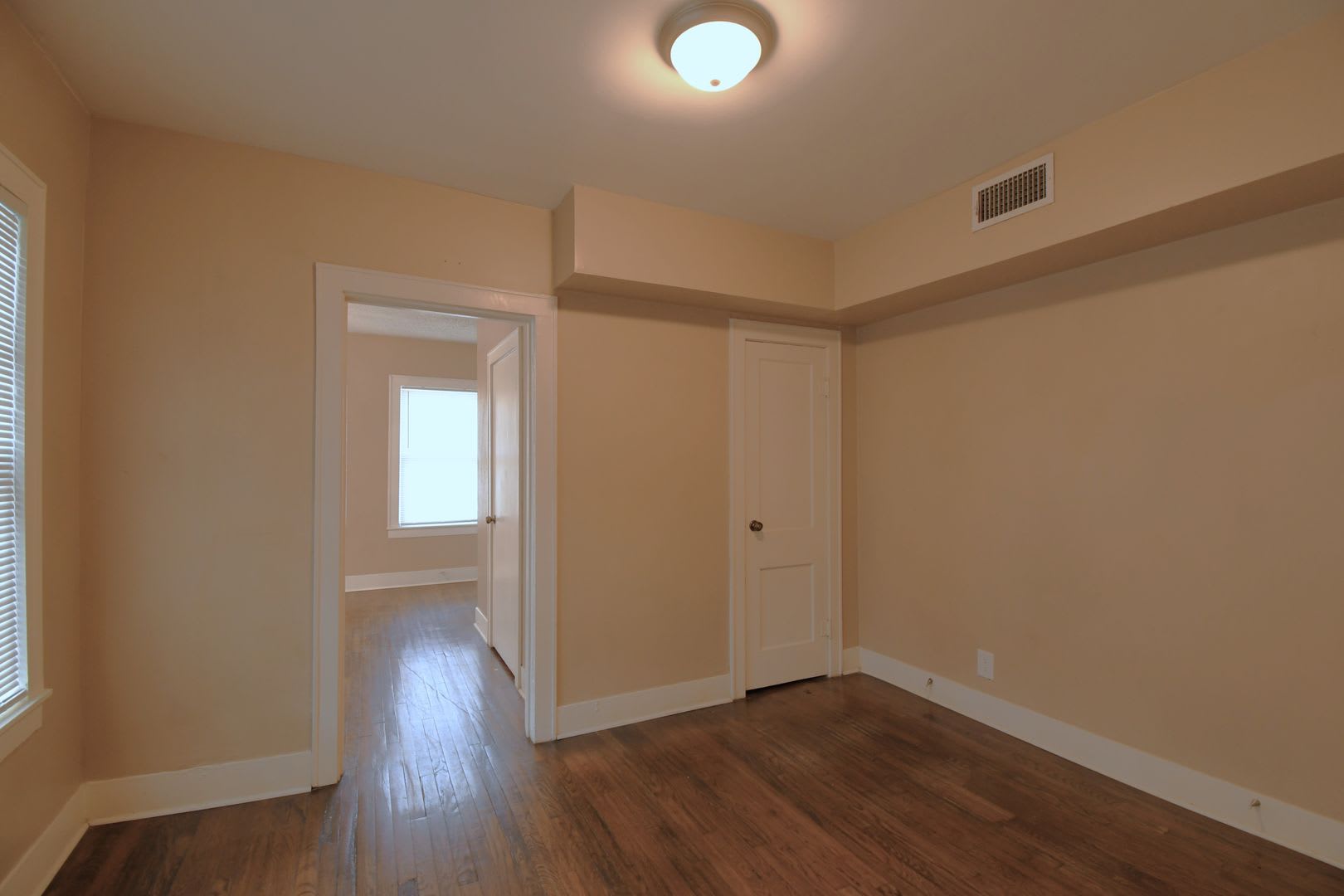Charming 1 Bedroom, 1 Bath Apartment in Tyler! – photo 5