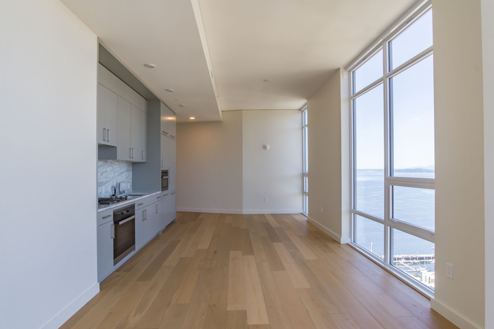 2Bd 2Ba Seattle Condo – photo 5
