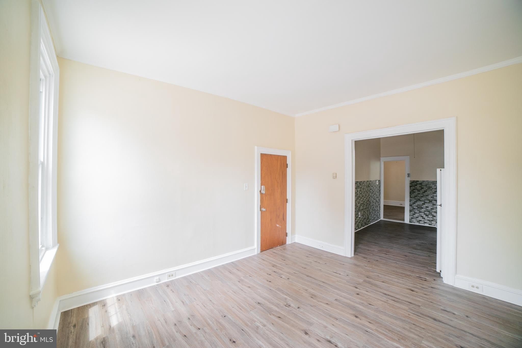 2427 E ALLEGHENY Avenue – photo 3