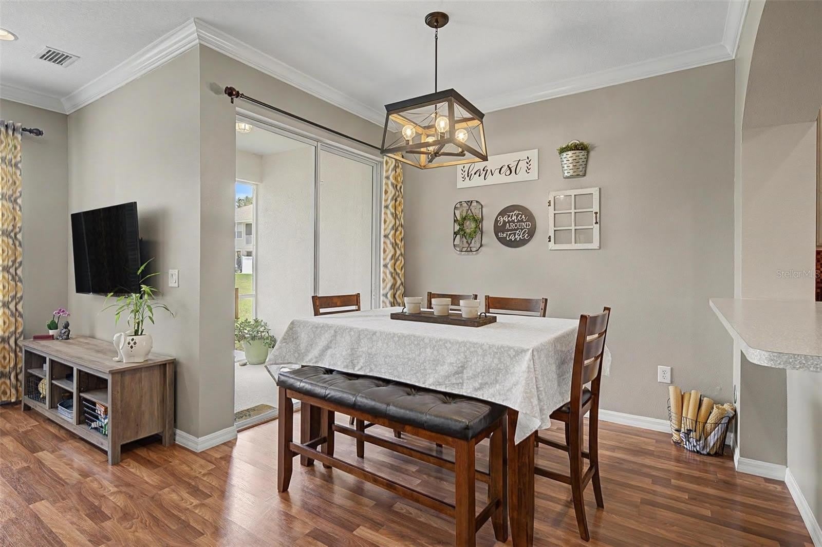 2145 PARK CRESCENT Drive – photo 5