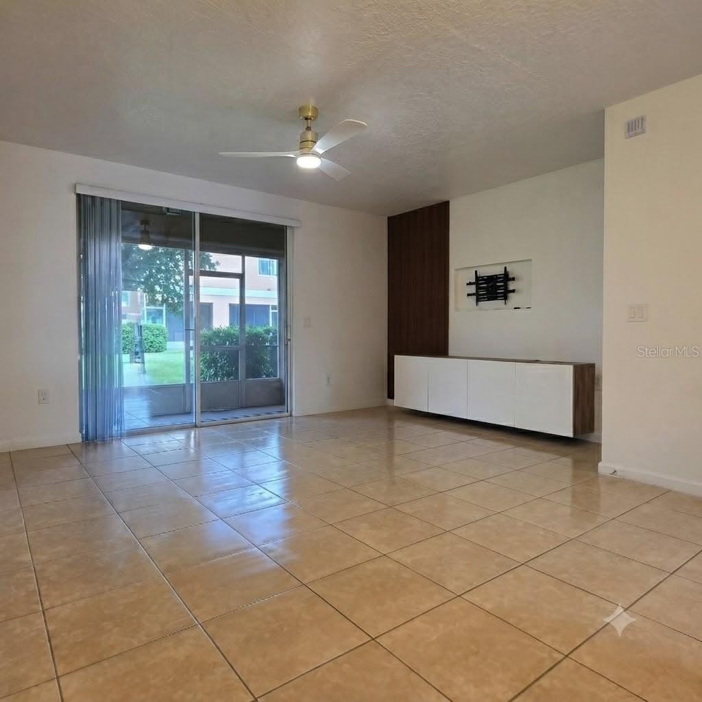 1561 CHELSEA Drive – photo 3