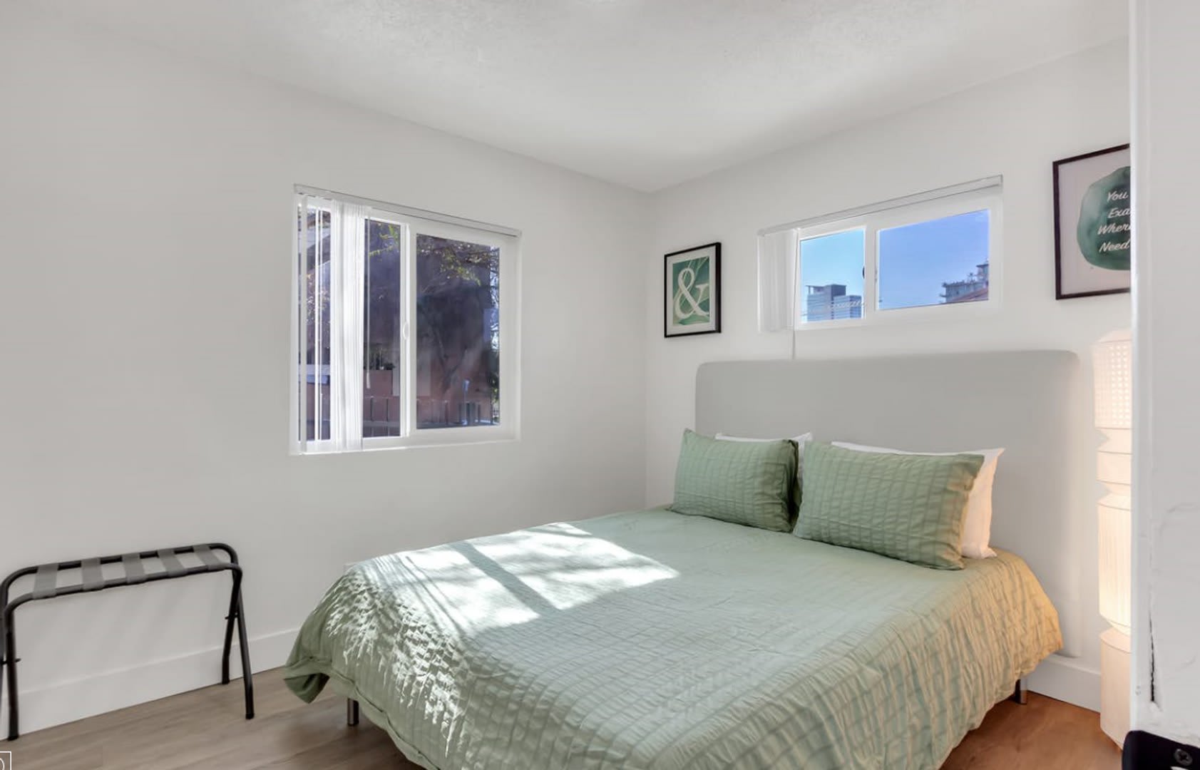 Downtown Modern Smart Home – photo 1