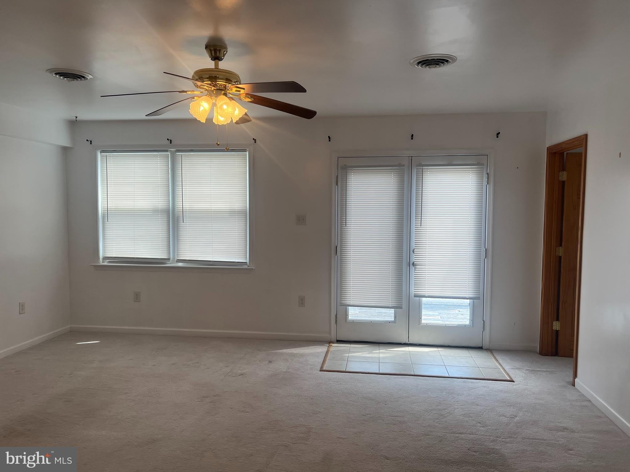 406 HONEYSUCKLE Avenue – photo 3