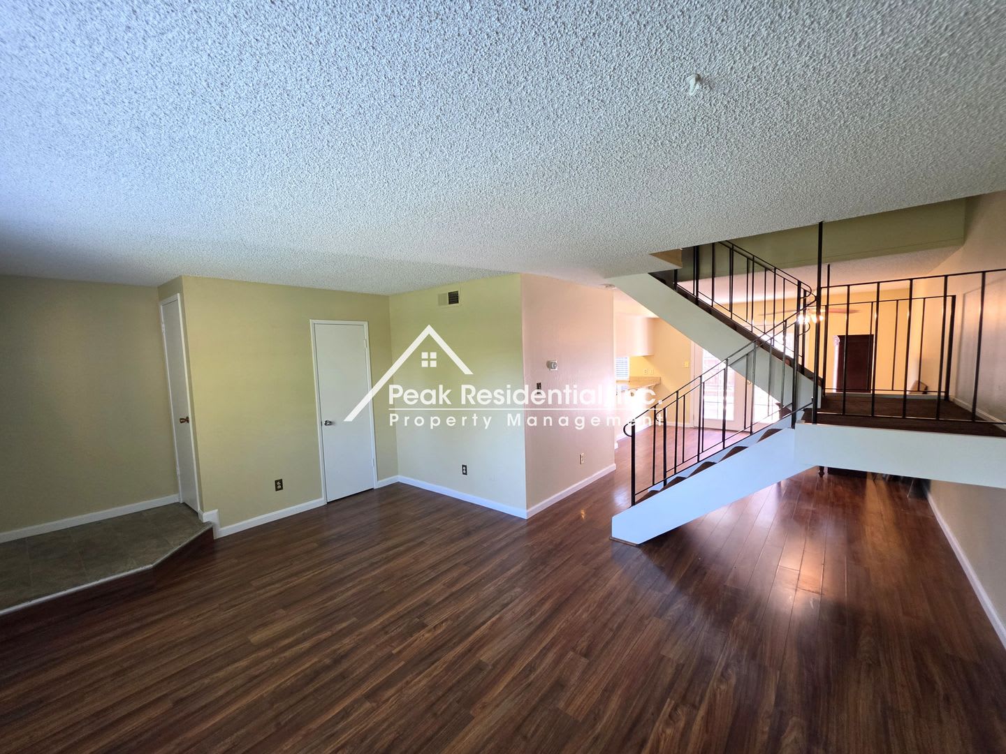 Very Nice 3bd/1.5ba Citrus Heights Townhouse! – photo 2