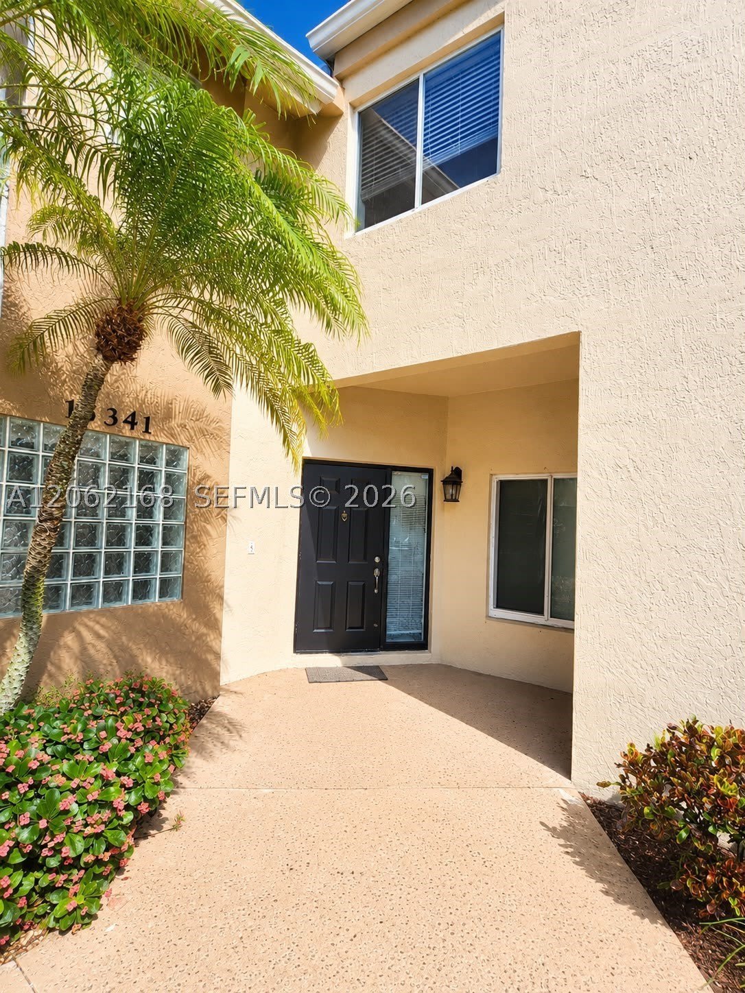 16341 Malibu Dr – photo 2
