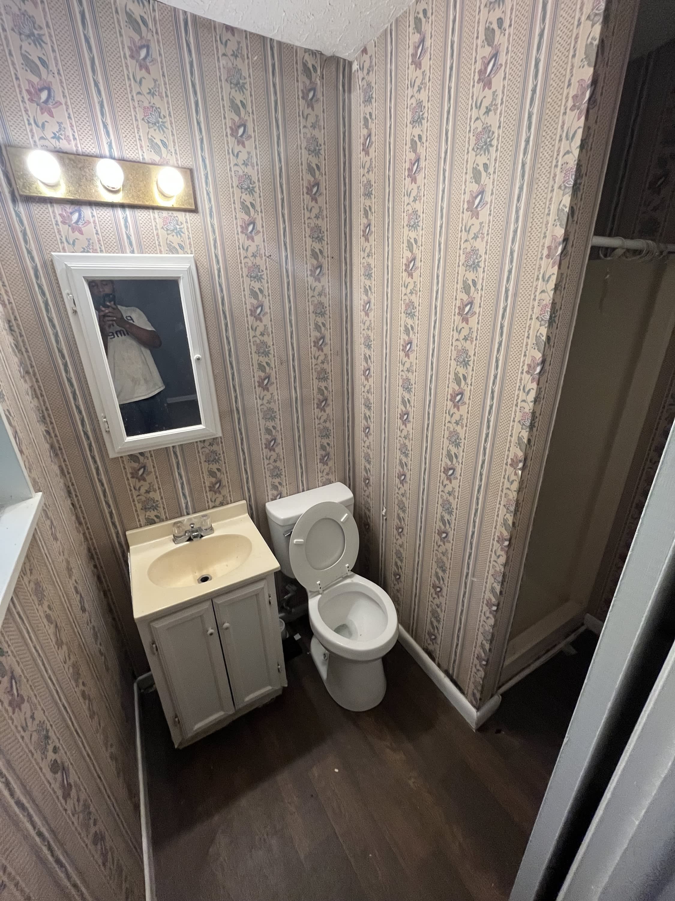 1230 GEORGE ST NE – photo 3