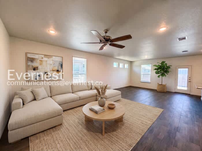 706 Freedom Circle – photo 2