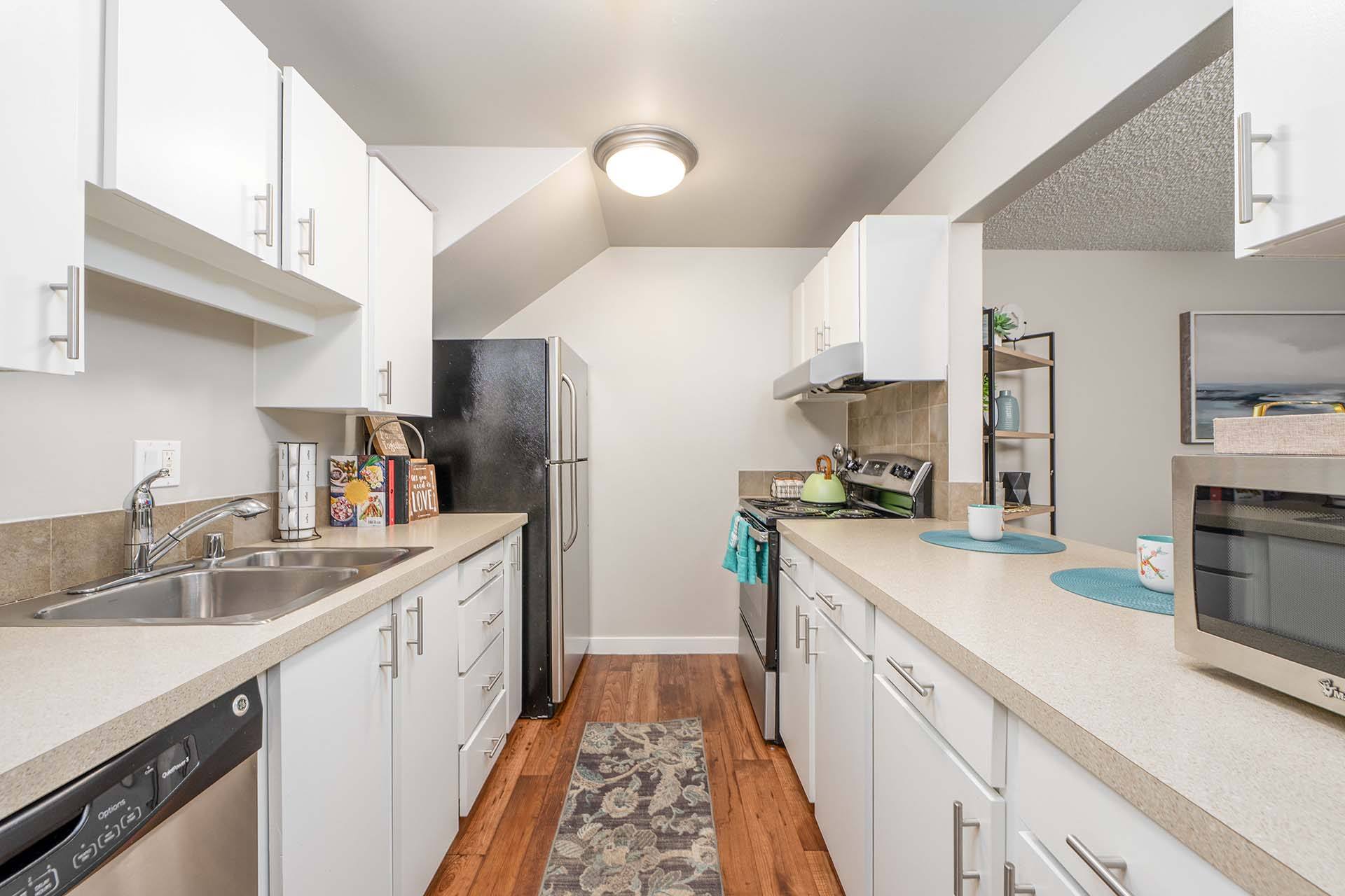 The Regent at Bellevue Way Apartments – photo 2