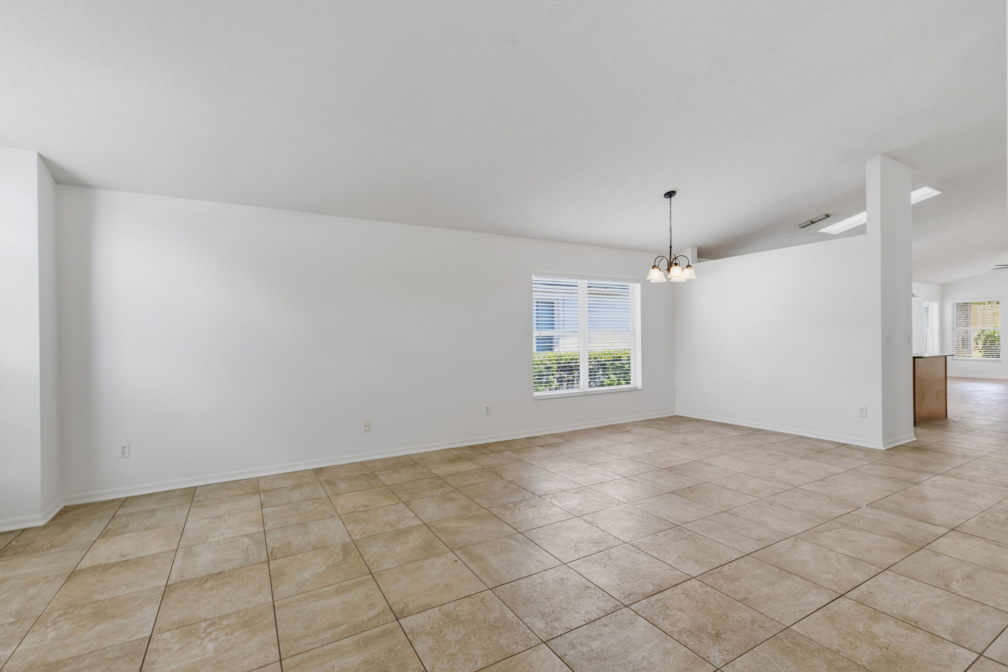 8026 Waldorf Ct – photo 4