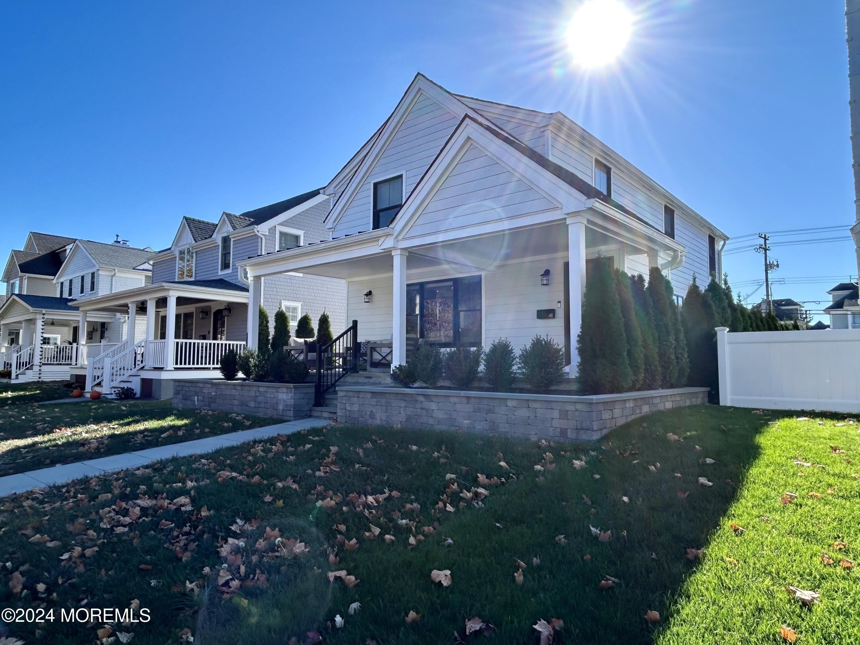 411 Sylvania Avenue – photo 2