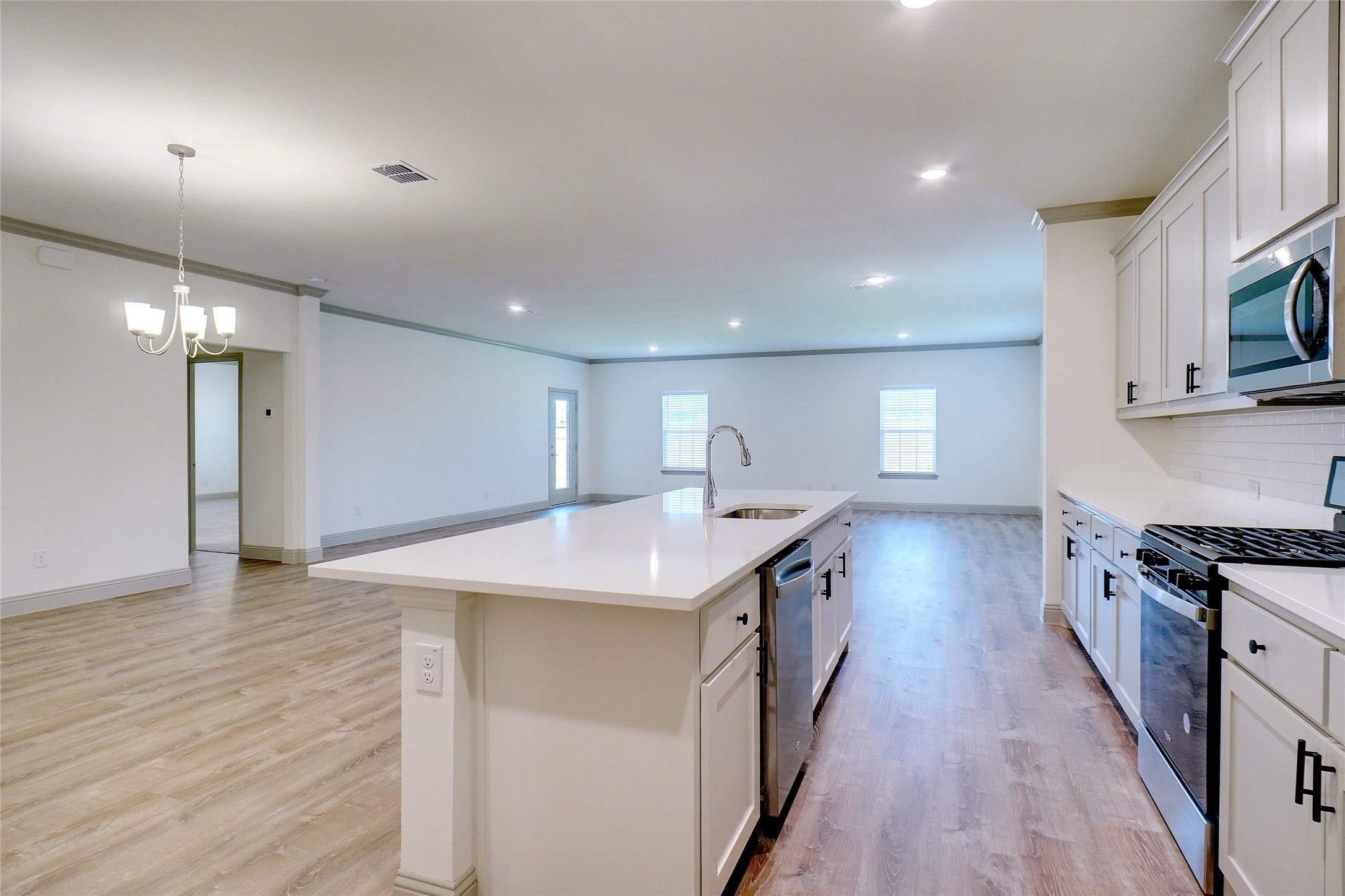 219 Community Drive – photo 5