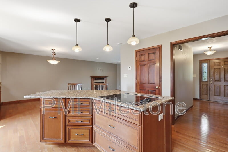 233 Carmack Dr – photo 5