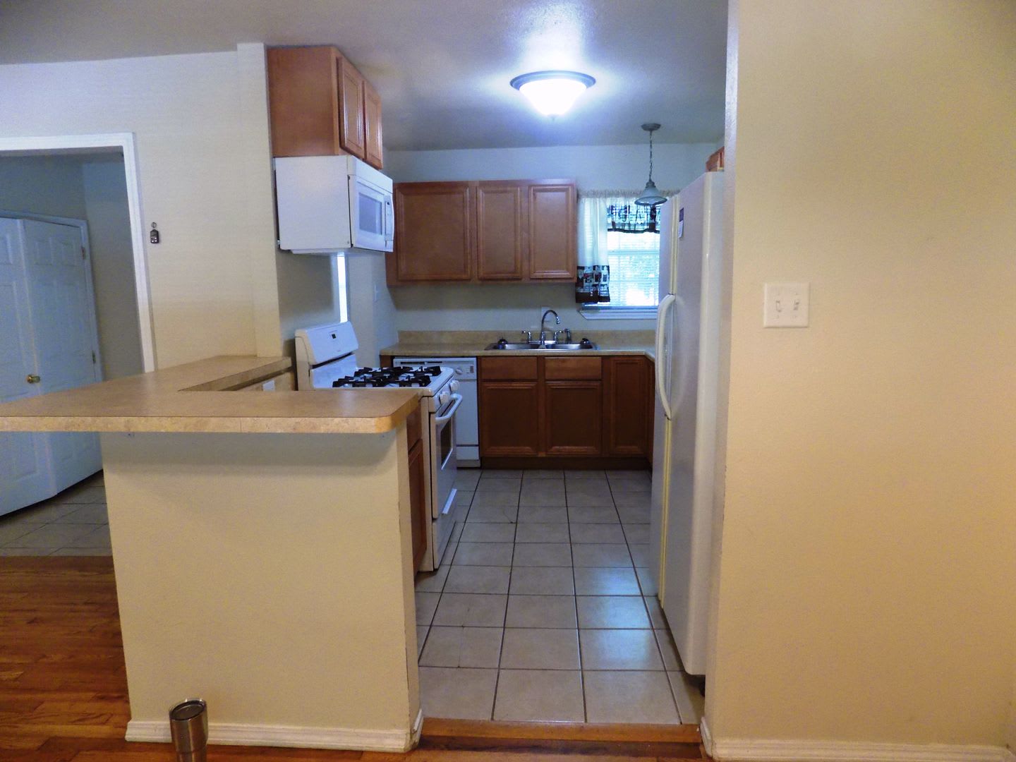 636 Norwood – photo 5