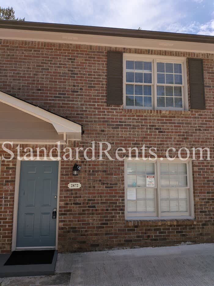 2872 Spruce Circle – photo 1