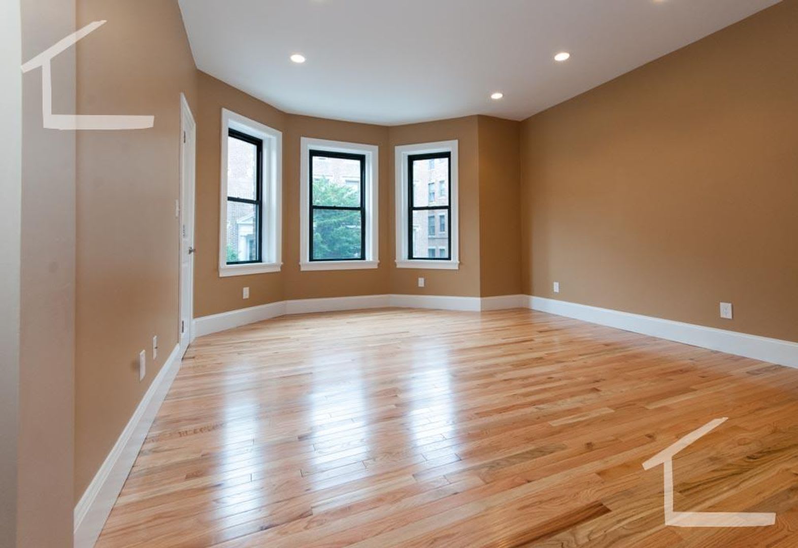 4 Bed/ 2 Bath Available 9/1/26 (Brighton) – photo 3