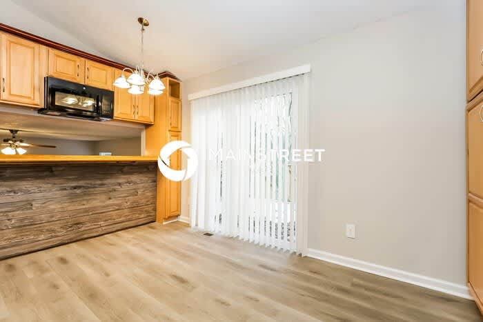 1309 Cadogan Way – photo 4