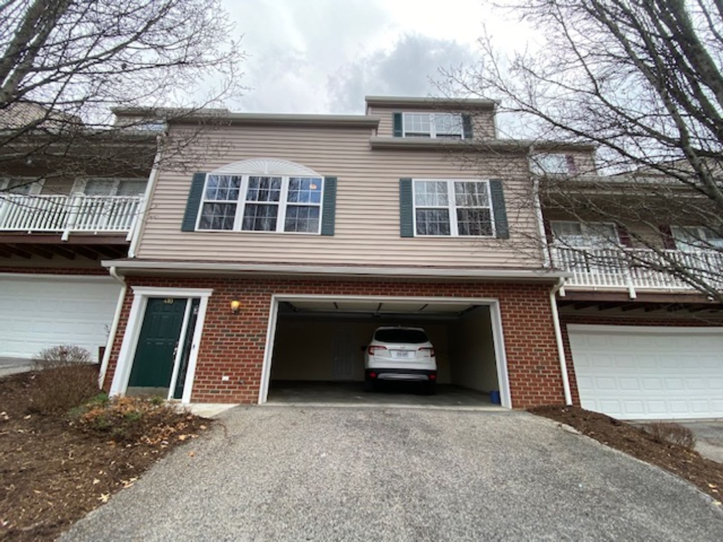 2 Bedroom 1 Bath Townhouse – photo 2
