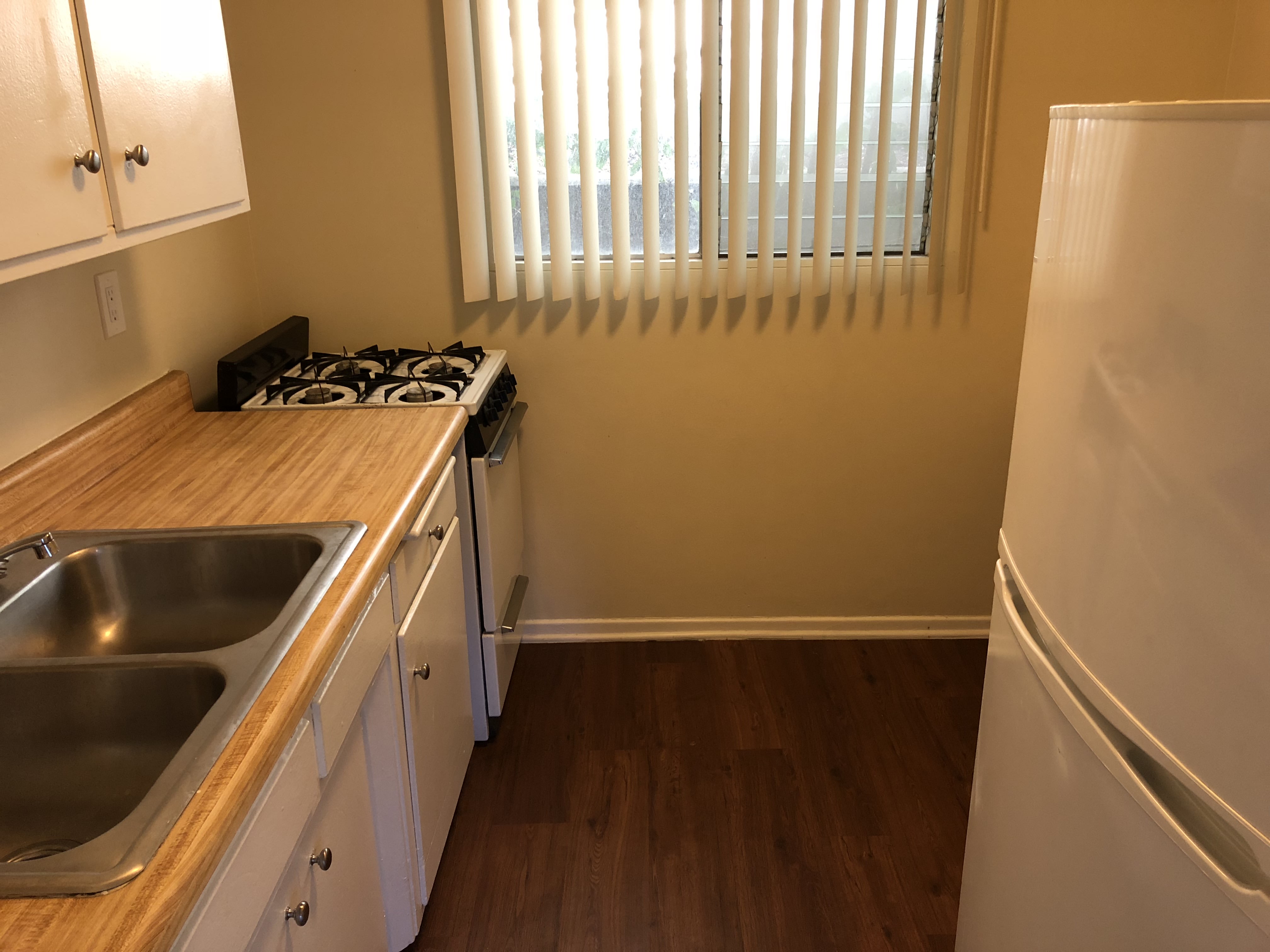 795 N Bellflower Boulevard – photo 3