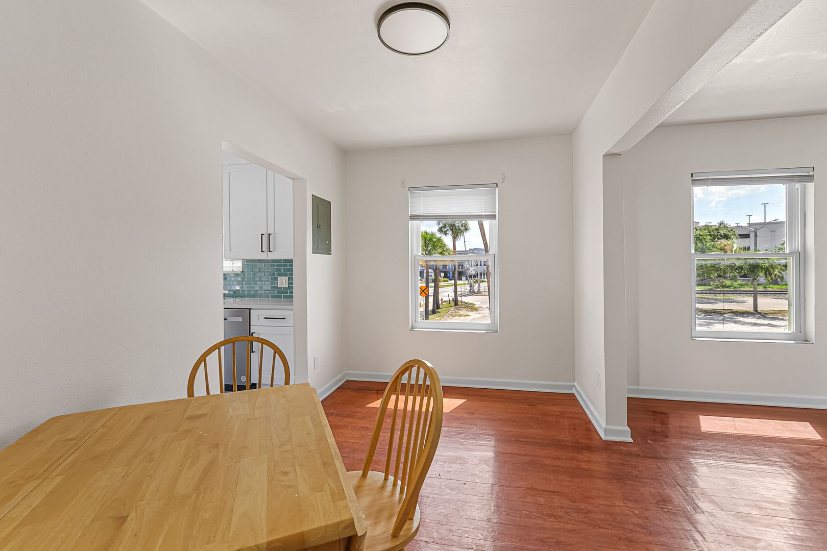 1008 strawbridge – photo 2
