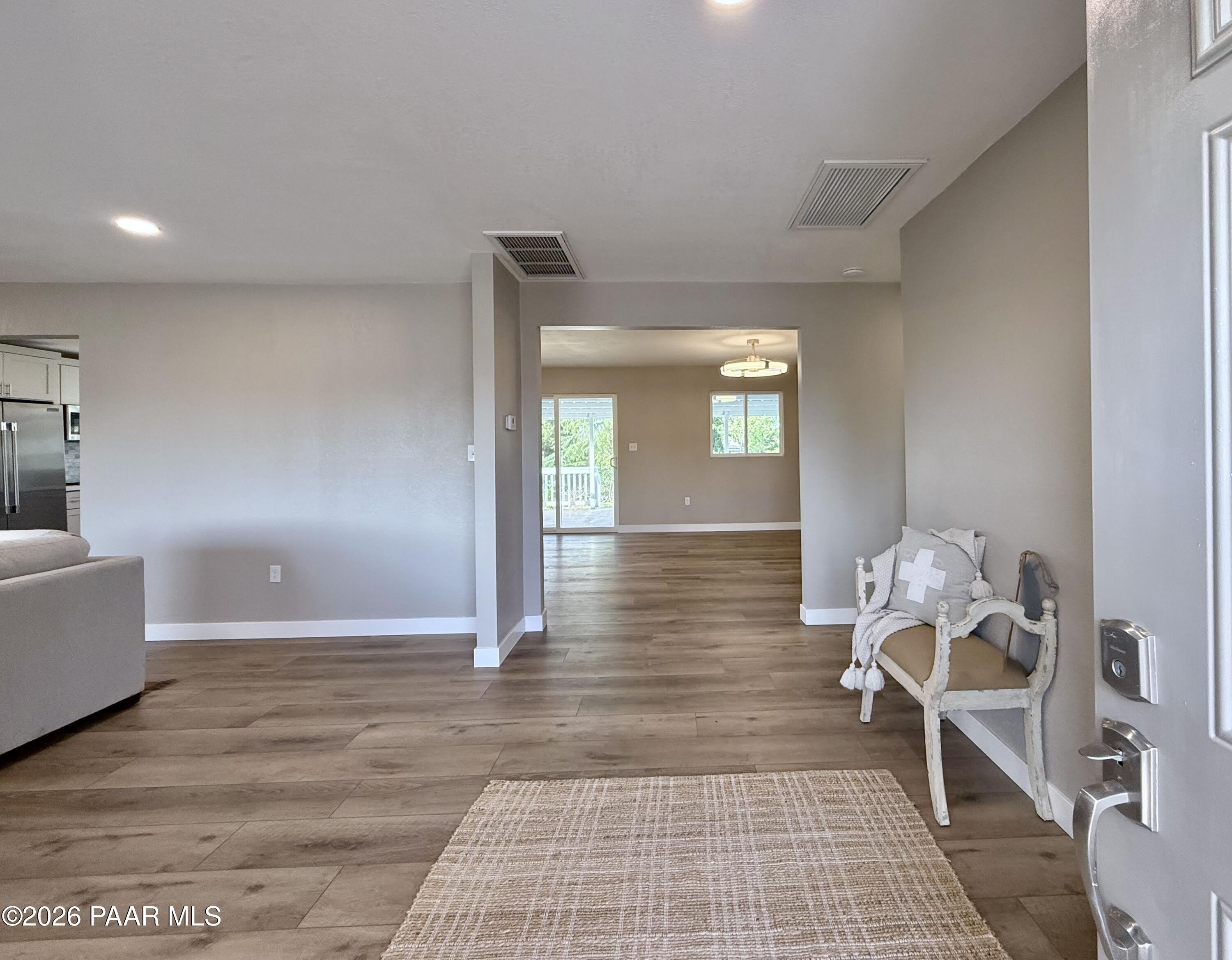 7216 E Grandview Drive – photo 3