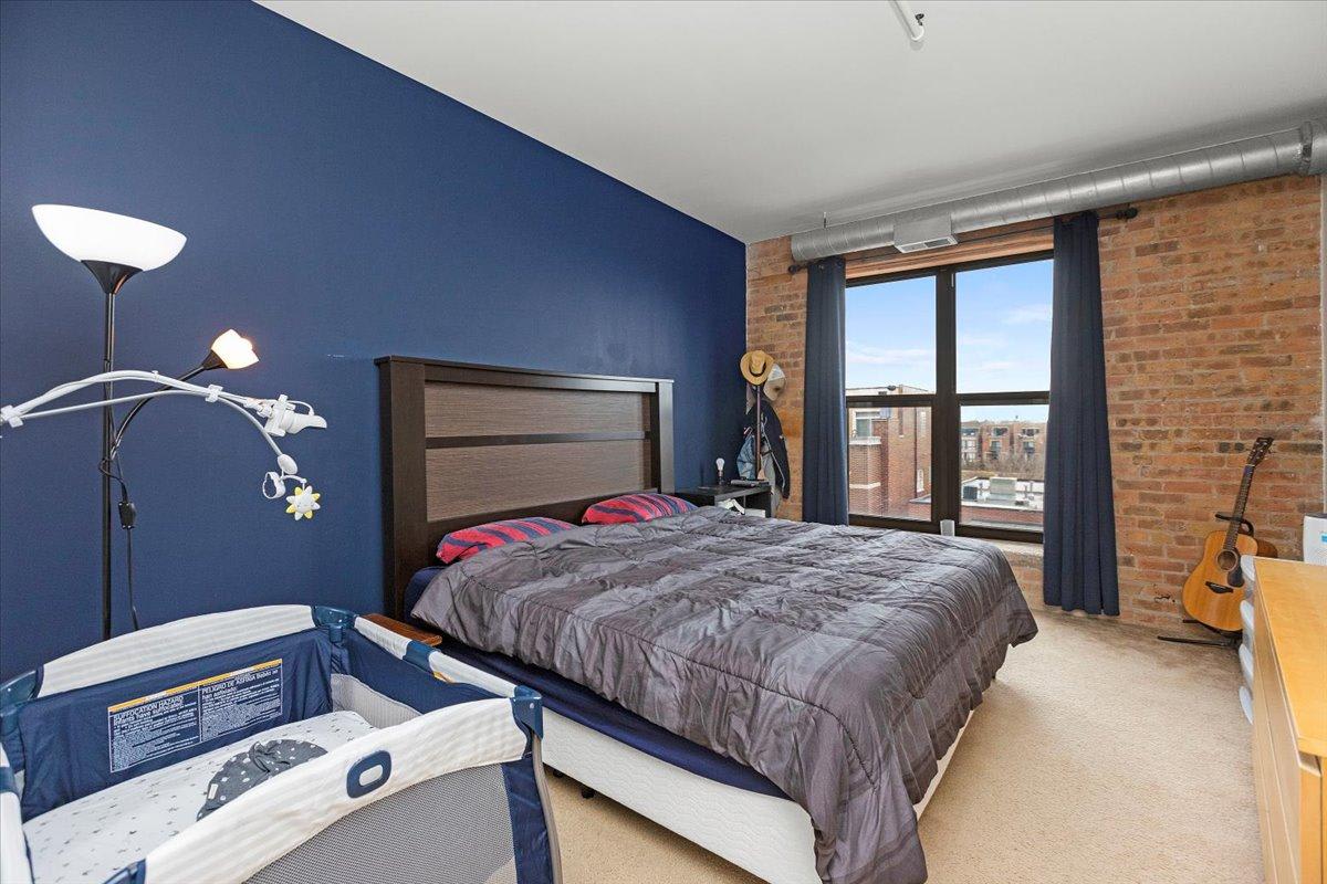 1735 W Diversey Parkway – photo 5