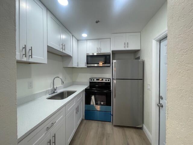 304 North Tamarind Avenue – photo 1
