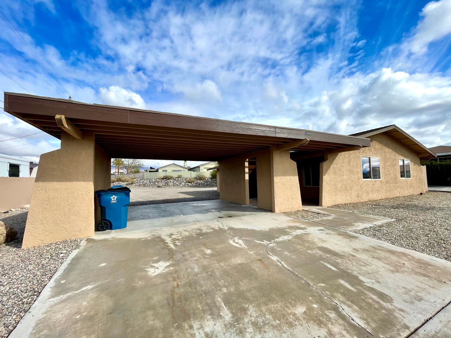 Cute 3 Bedroom Home in Lake Havasu City- Available Now! – photo 1