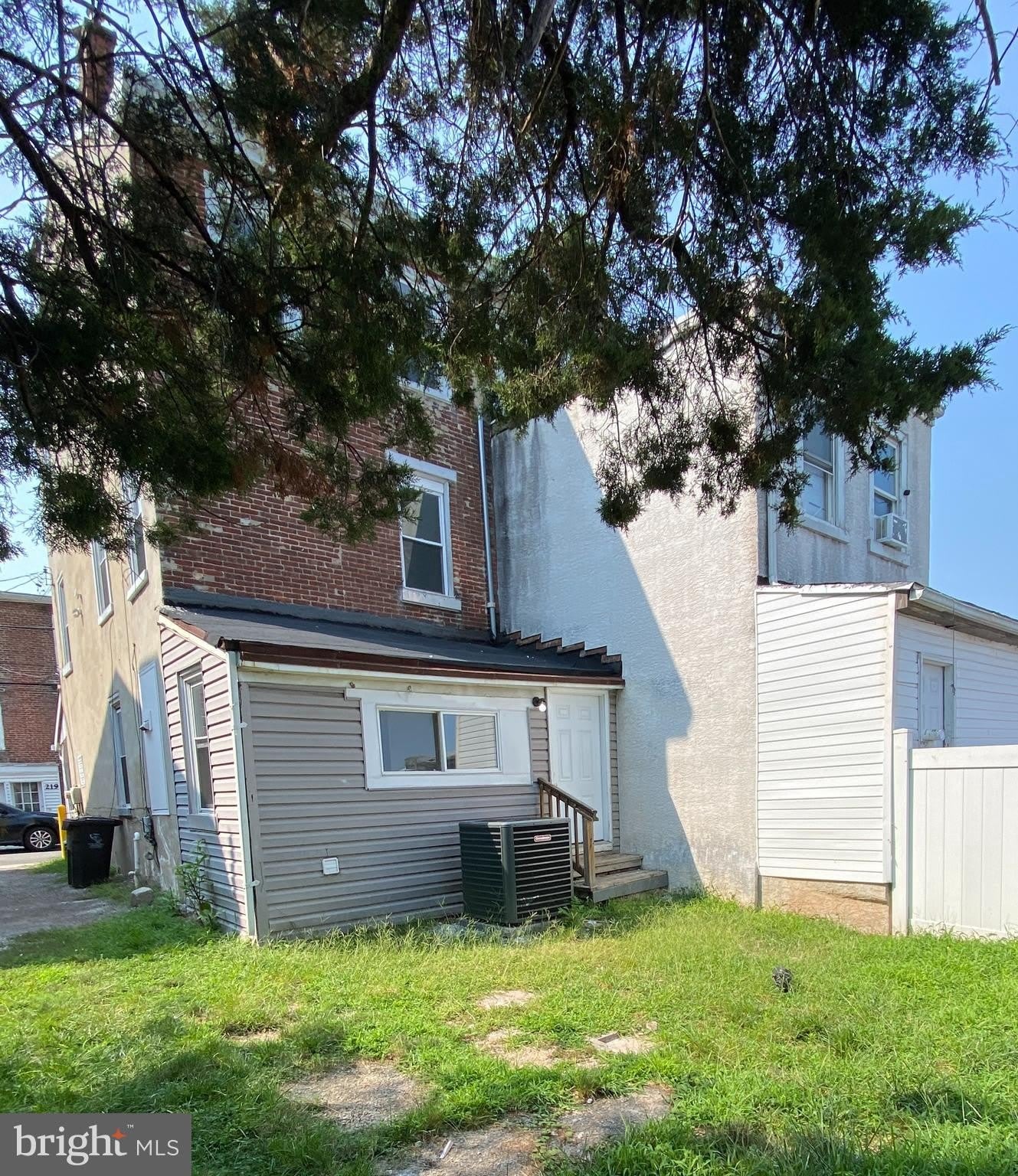 220 PEARL Street – photo 5