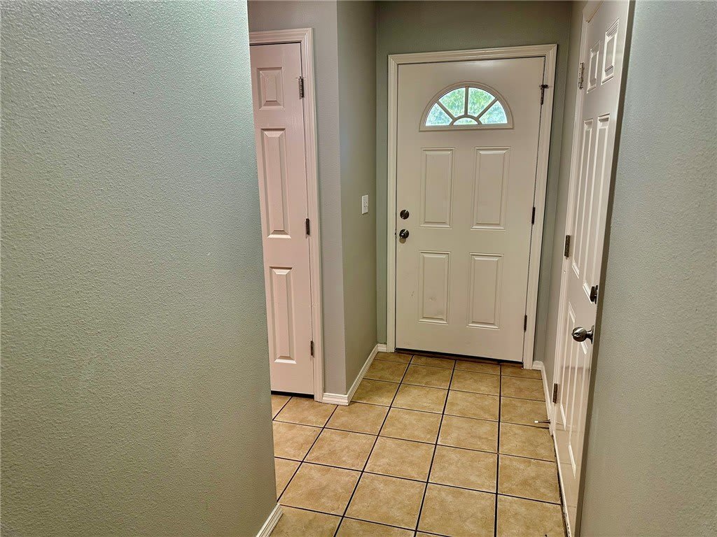 1460 W Junction Street – photo 2