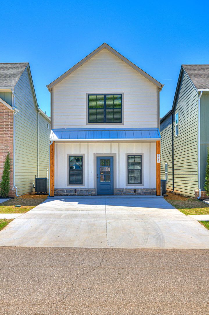 Brand New Duplexes Downtown Edmond – photo 5