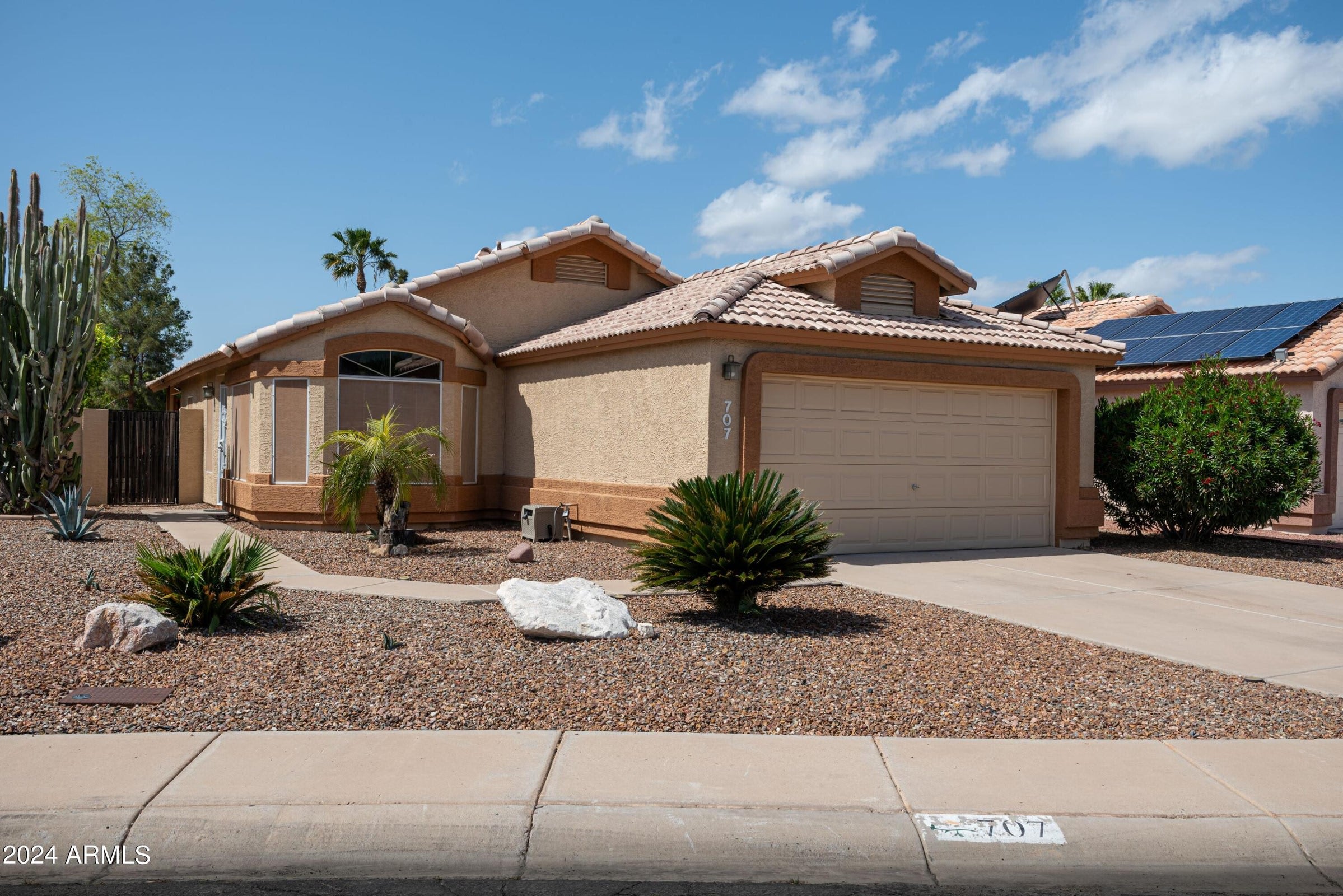 707 W Baylor Ln – photo 1