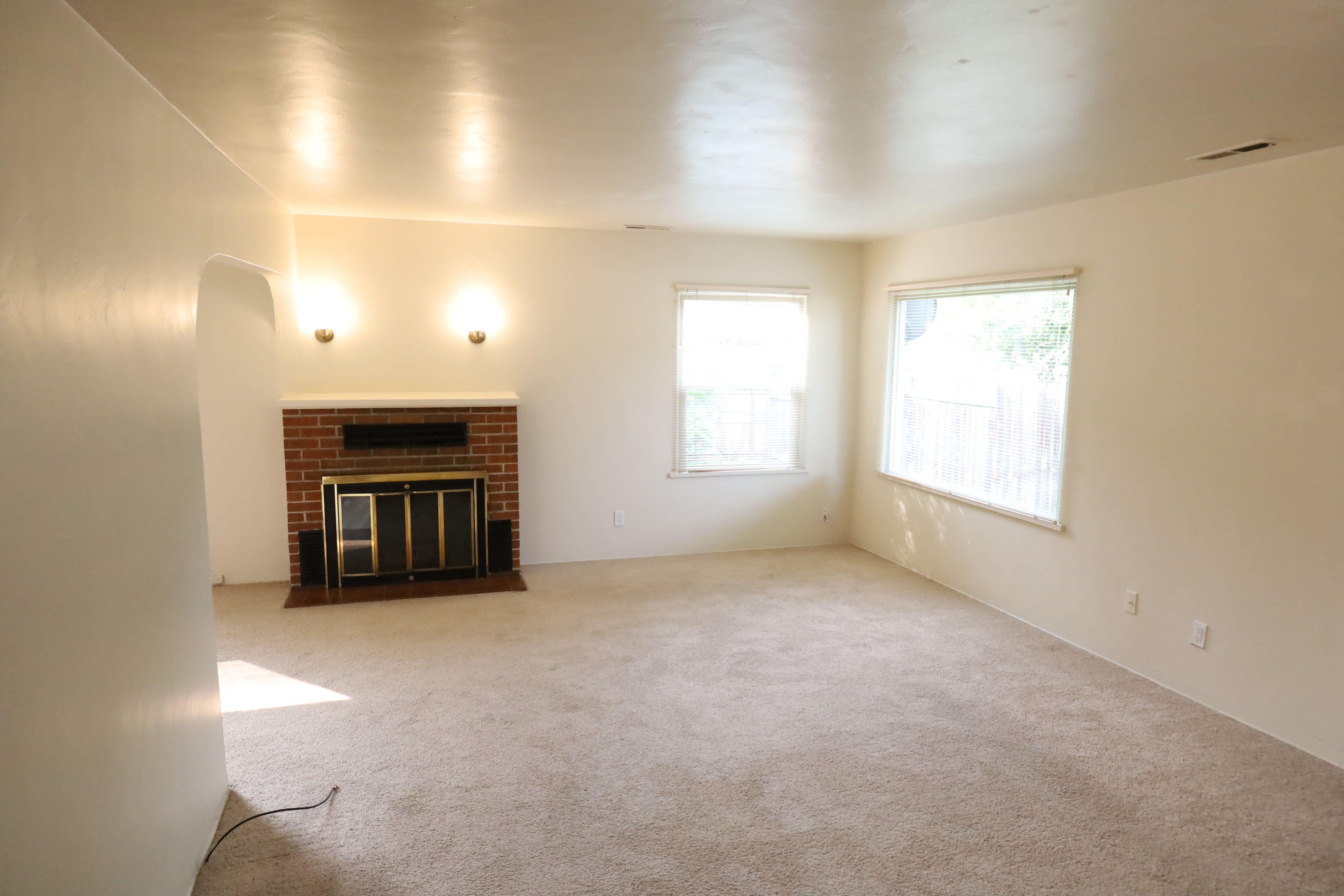 1001 Ne Churchill St – photo 5