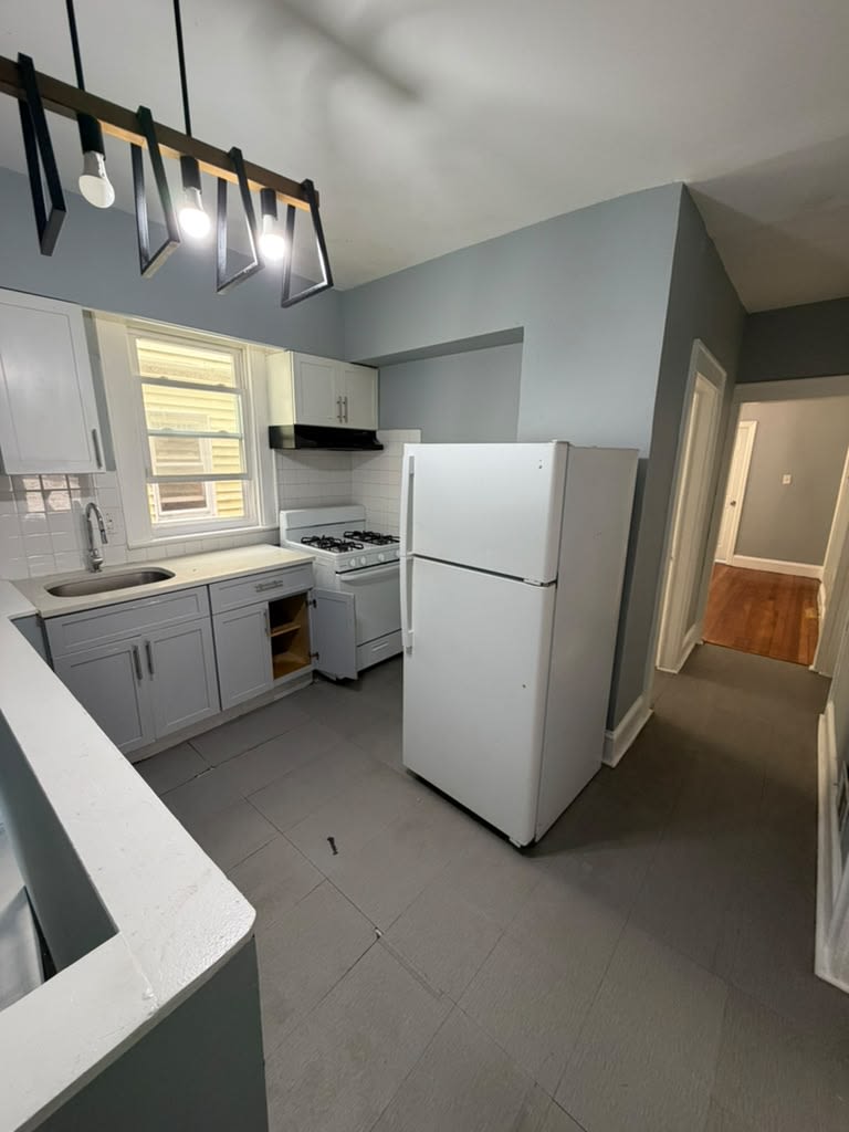 394 Myrtle Ave – photo 2