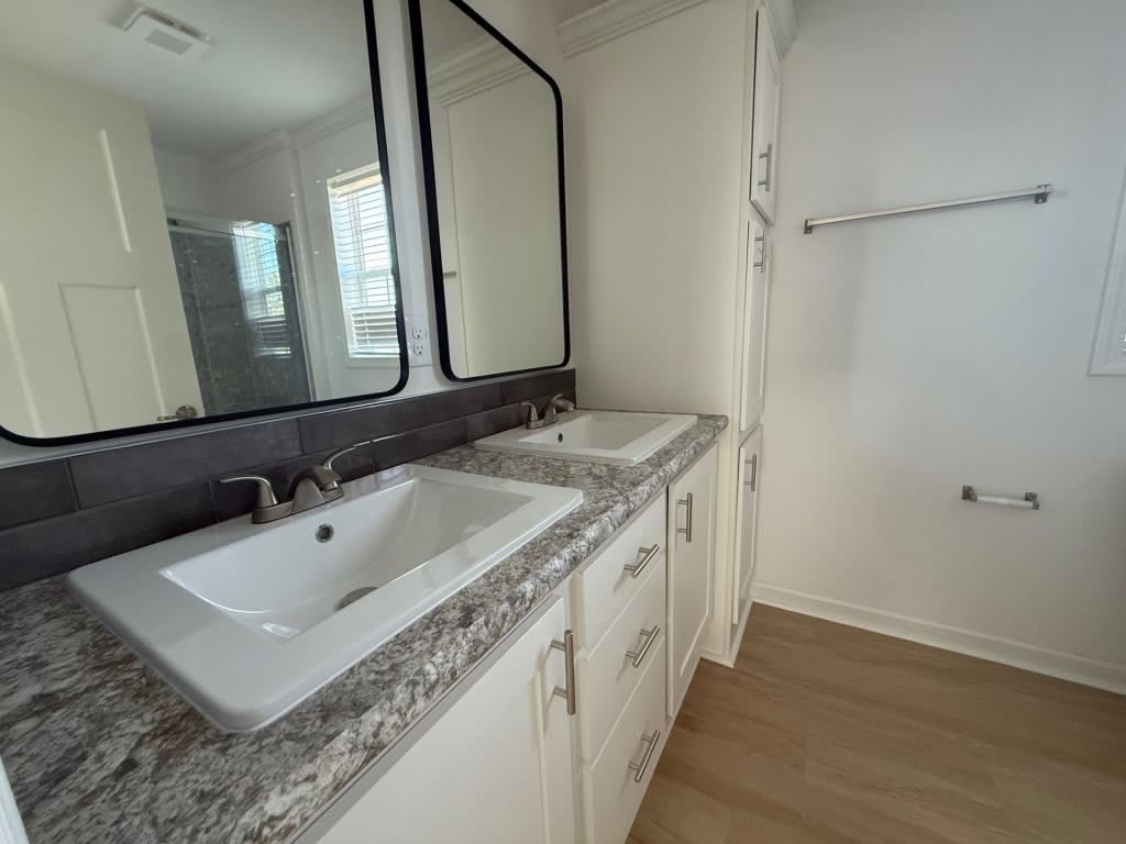 4208 Queens Way – photo 3