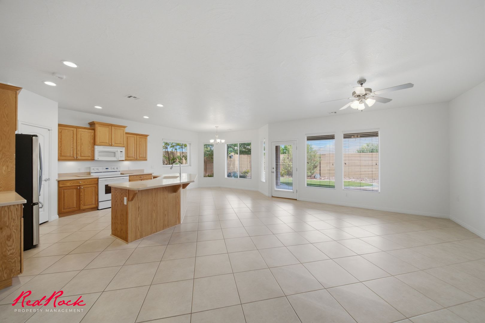 Gorgeous 3 Bedroom Home In Sunriver 55 Community – photo 5