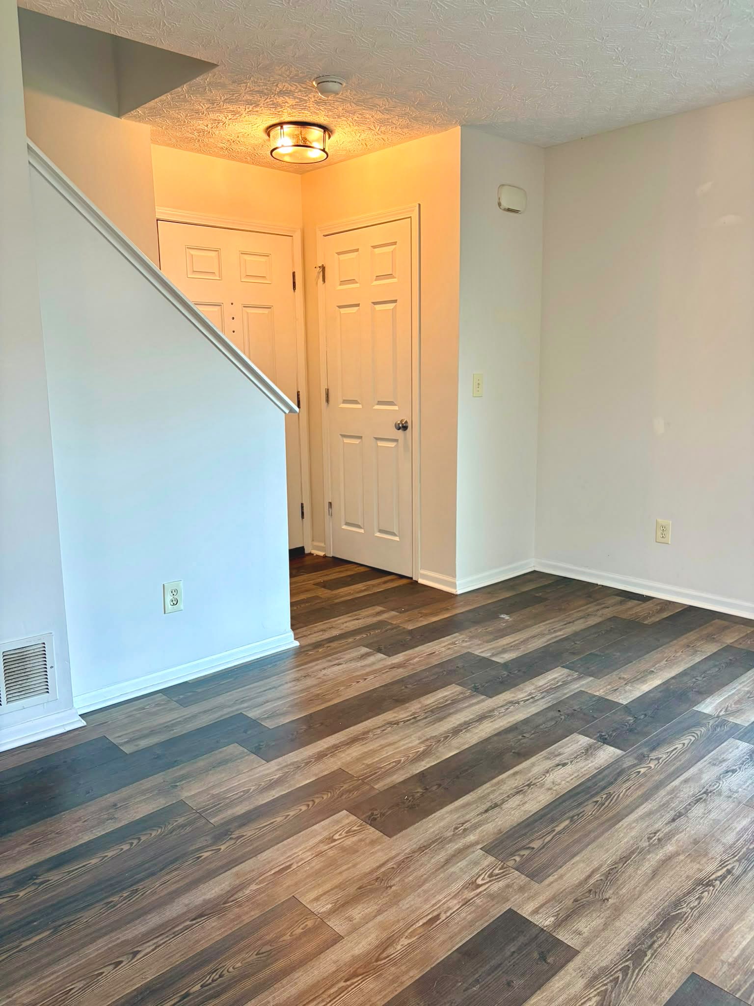 5790 Lonerise Ln – photo 3
