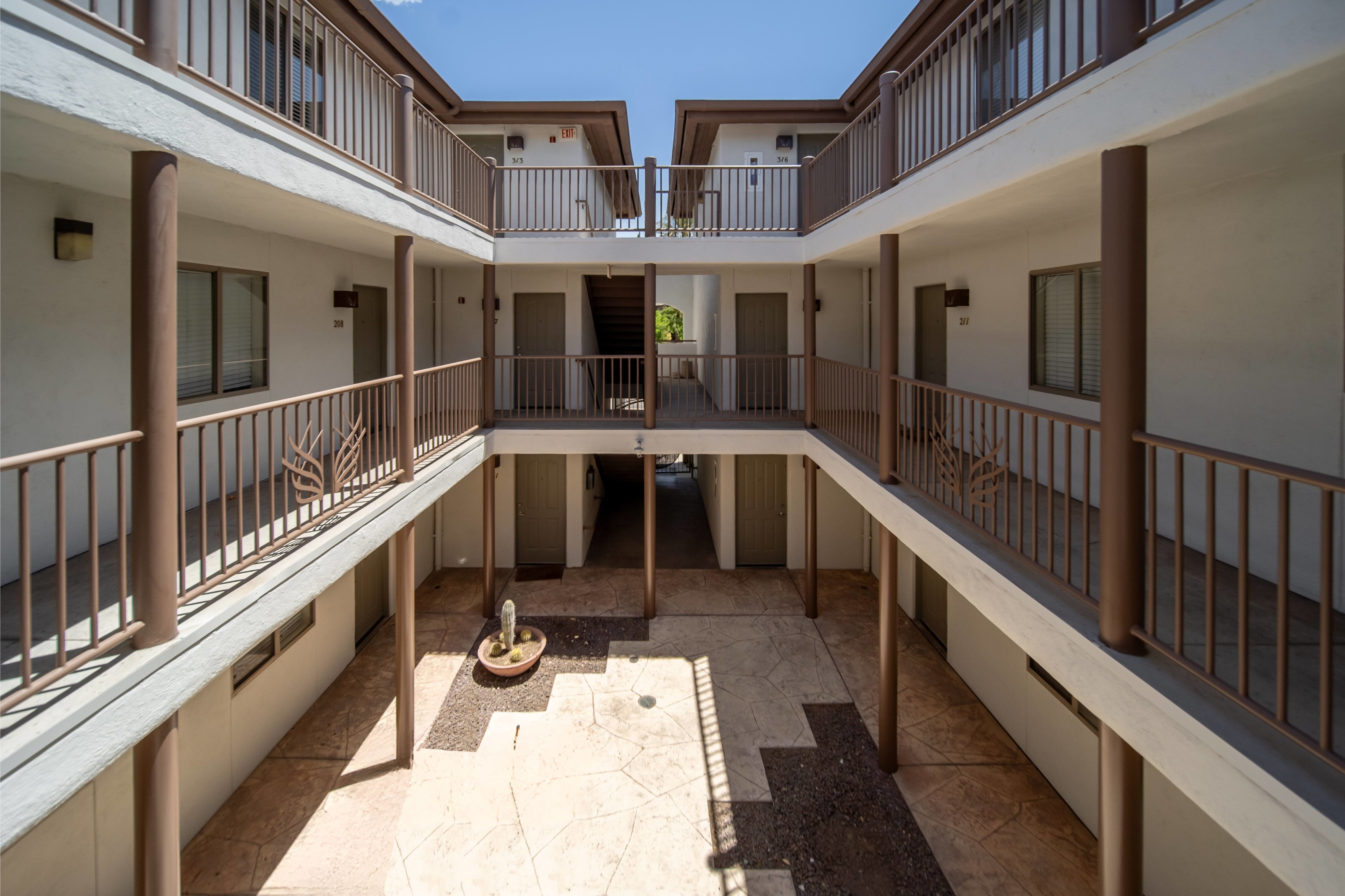 Riata Court – photo 4